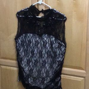 Like New Special Occasion Lace 2 Piece Top, and Skirt Set